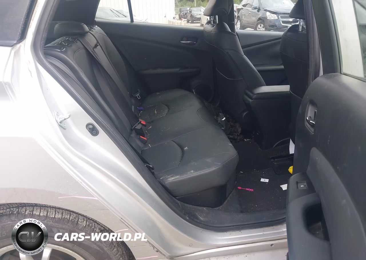 2017 Toyota Prius Four VIN:JTDKARFU9H3038809 - 8