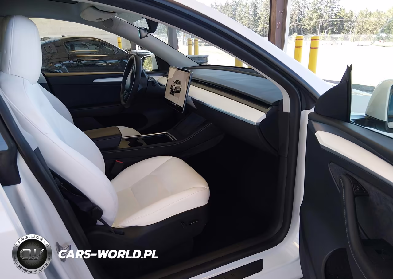 2024 Tesla Model Y Long Range Dual Motor All-Wheel Drive VIN:7SAYGDEEXRF047760 - 5