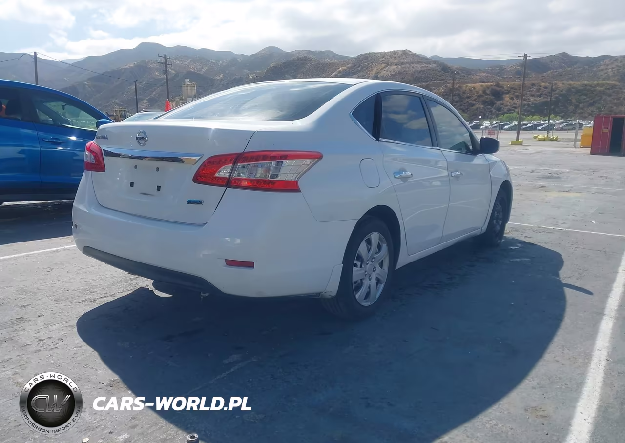 2015 Nissan Sentra S VIN:3N1AB7AP7FY285378 - 4