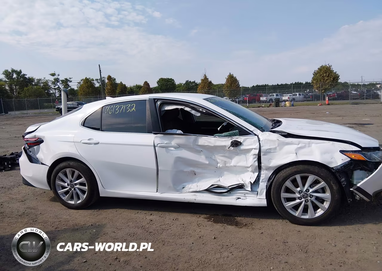 2021 Toyota Camry Le VIN:4T1C11AK7MU408392 - 13