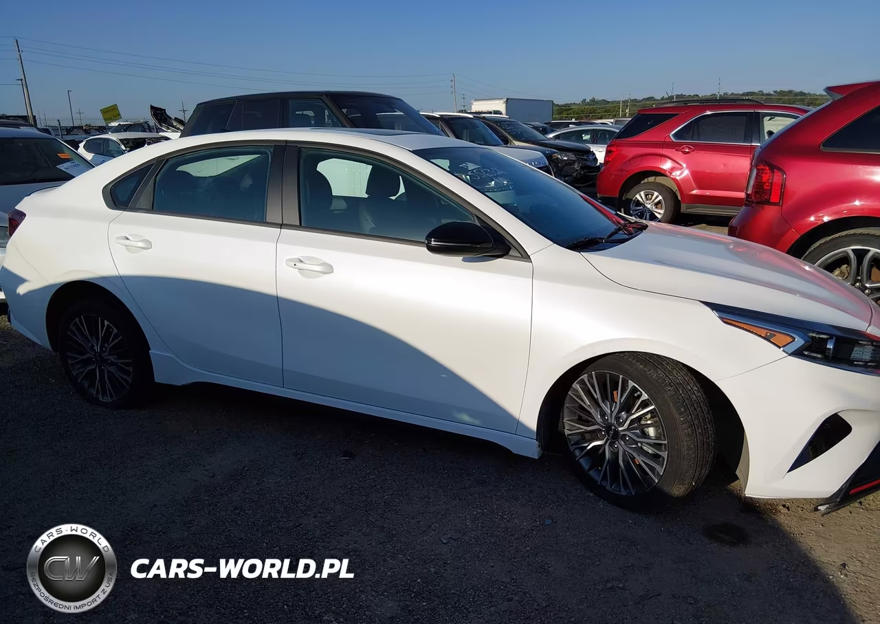 2024 Kia Forte Gt-Line VIN:3KPF54AD7RE805342 - 13