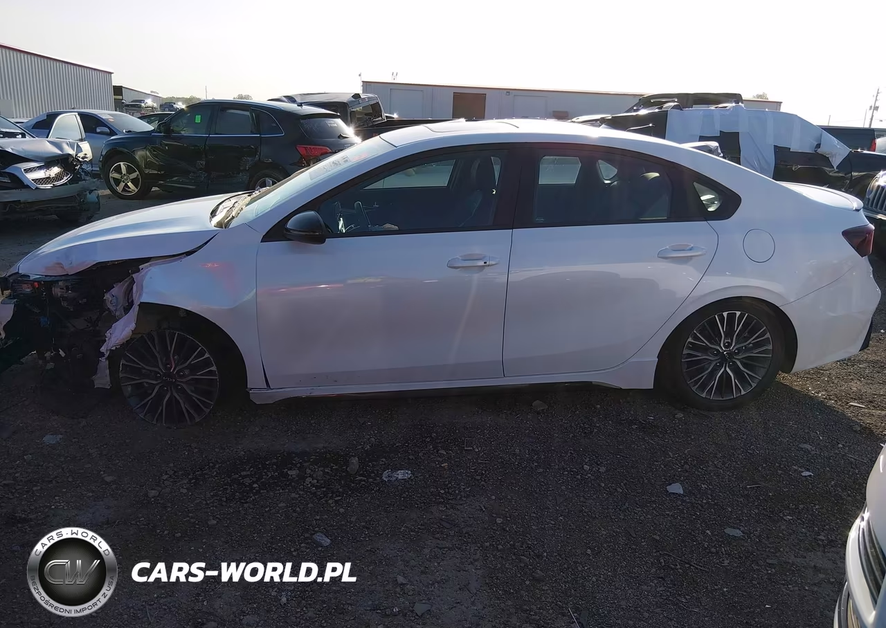 2024 Kia Forte Gt-Line VIN:3KPF54AD7RE805342 - 14