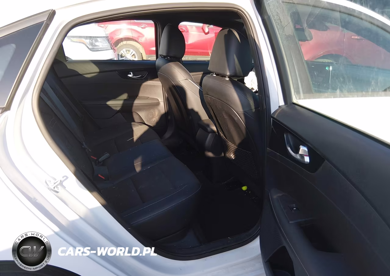 2024 Kia Forte Gt-Line VIN:3KPF54AD7RE805342 - 8