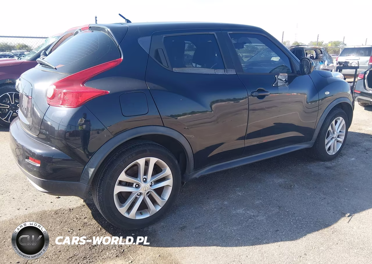 2011 Nissan Juke S VIN:JN8AF5MR7BT008935 - 4