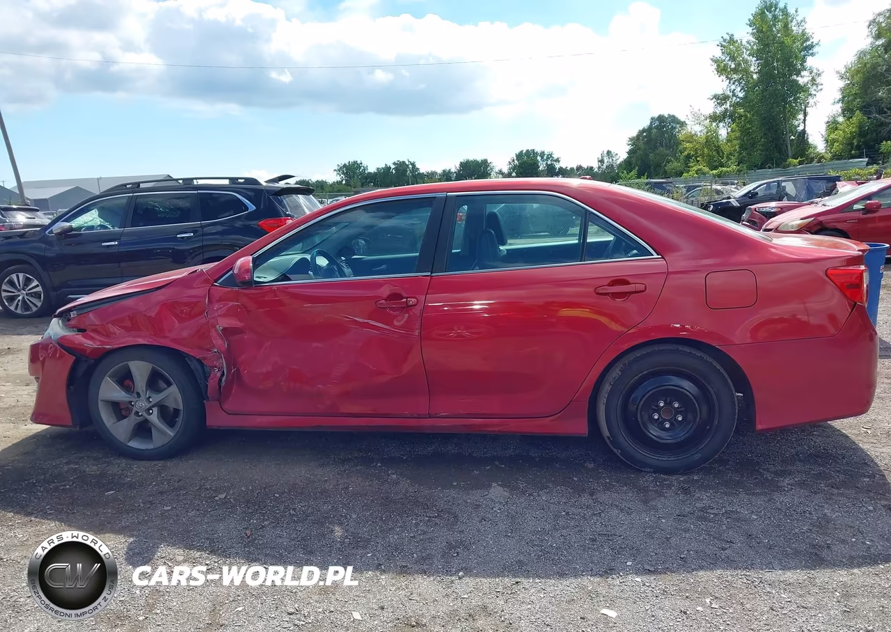 2014 Toyota Camry Se Sport VIN:4T1BF1FK4EU858380 - 14