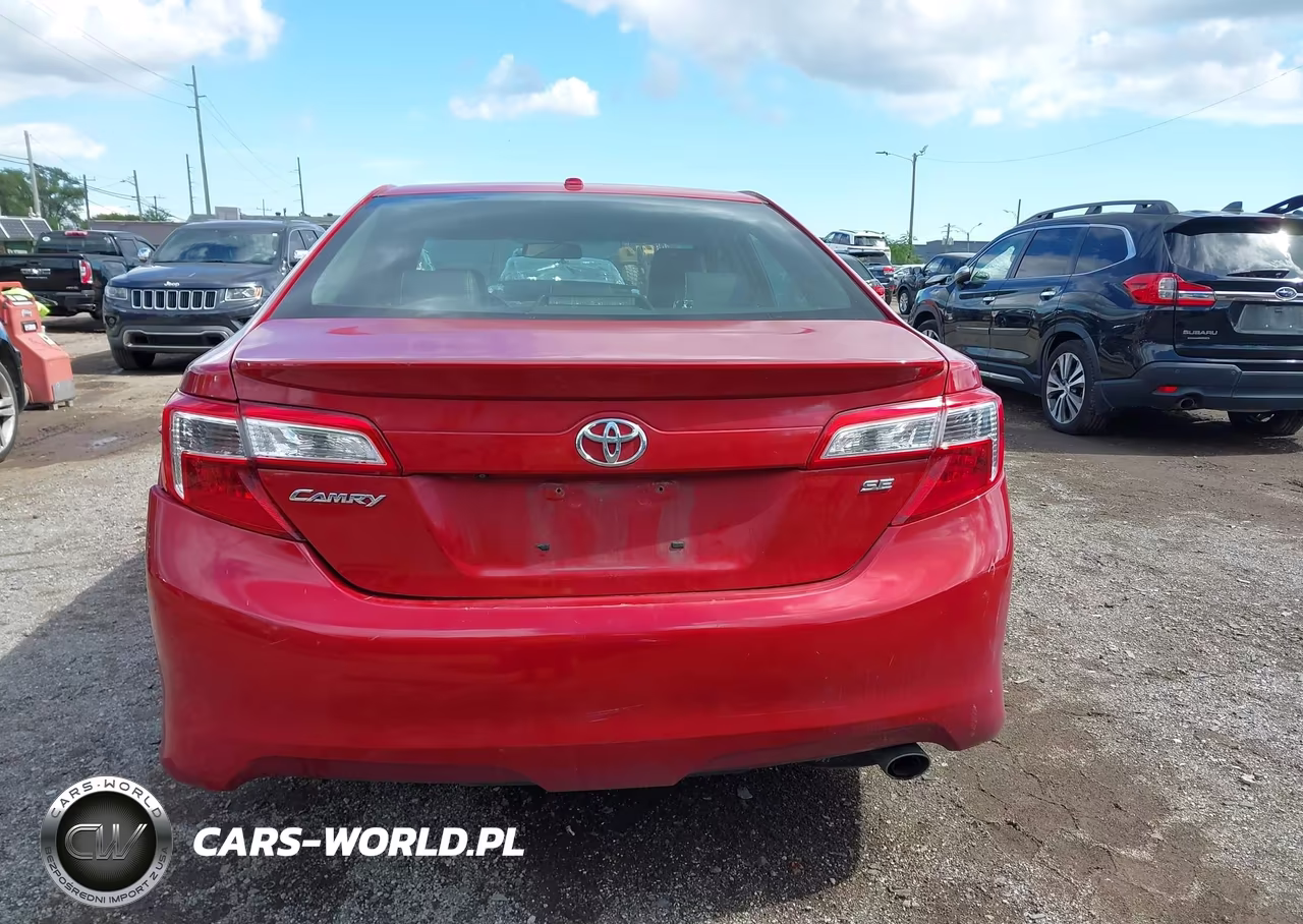 2014 Toyota Camry Se Sport VIN:4T1BF1FK4EU858380 - 16