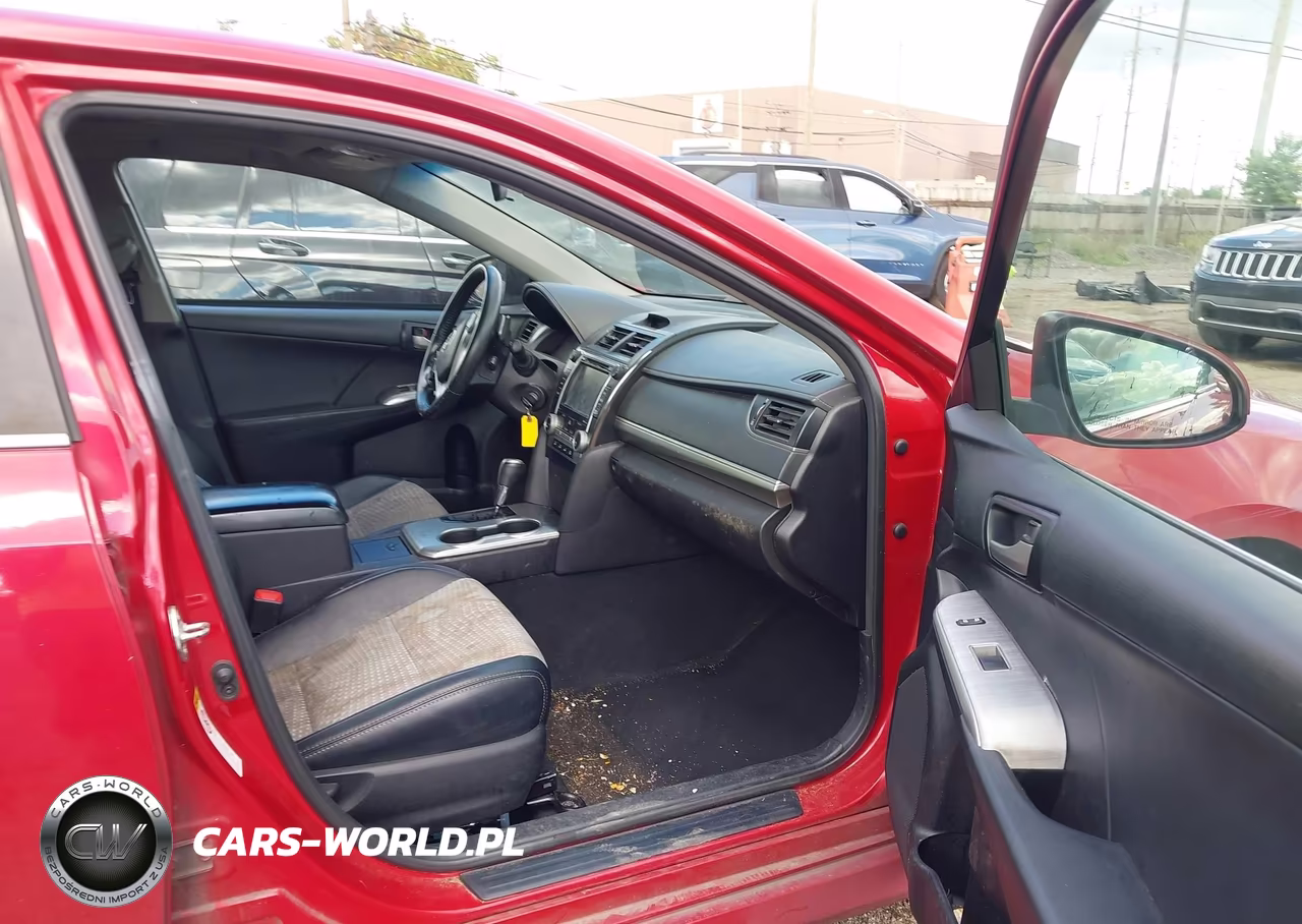 2014 Toyota Camry Se Sport VIN:4T1BF1FK4EU858380 - 5