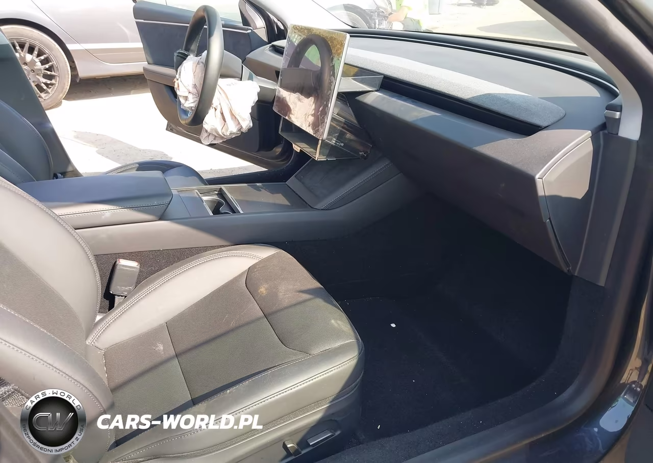 2025 Tesla Model 3 Long Range All-Wheel Drive VIN:5YJ3E1EB8SF904973 - 5