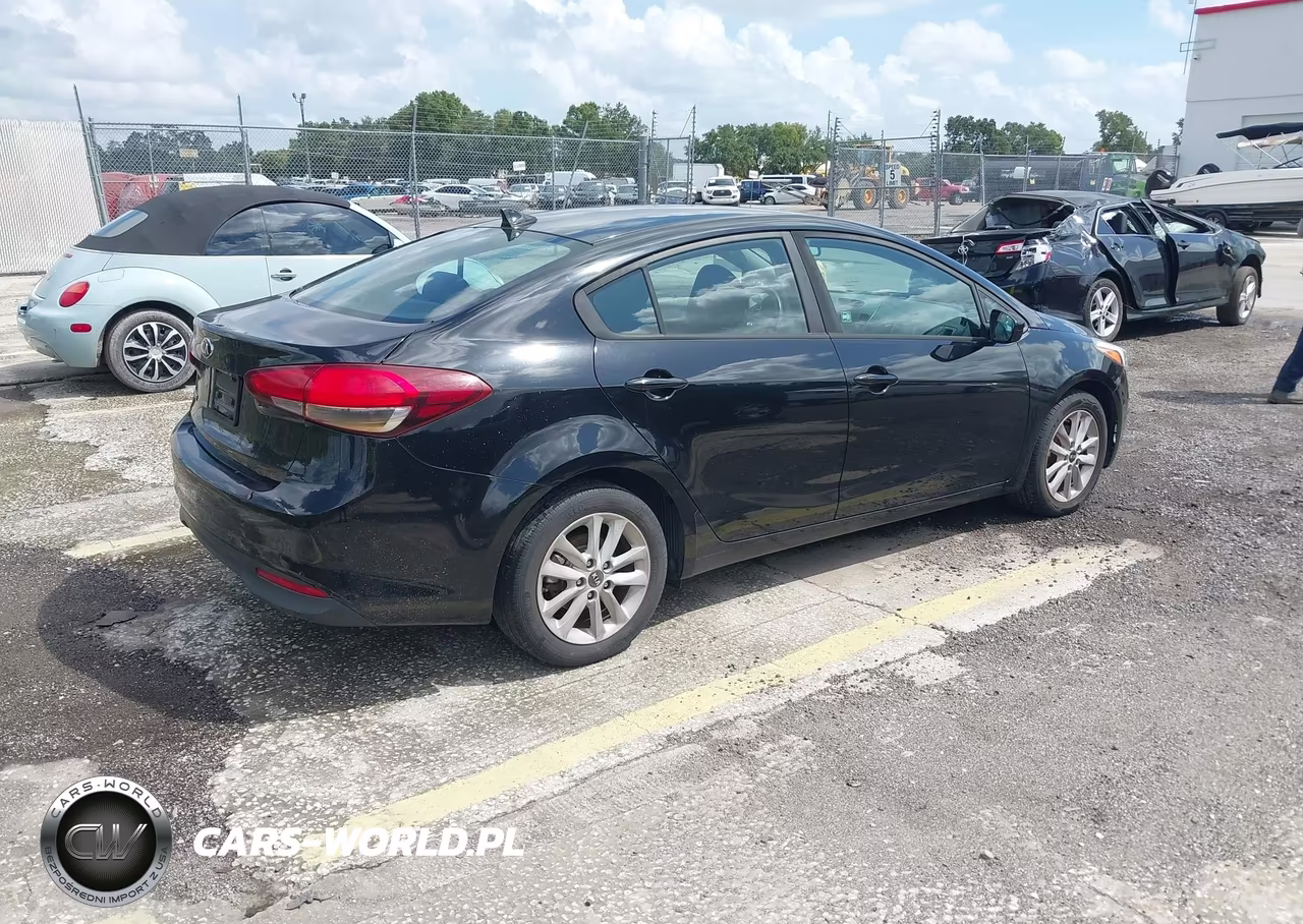 2017 Kia Forte Lx VIN:3KPFL4A74HE020033 - 4