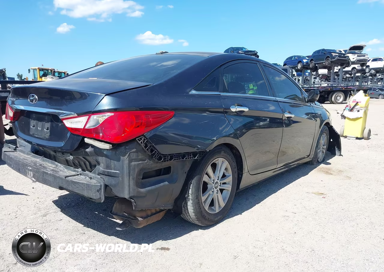 2012 Hyundai Sonata Gls VIN:5NPEB4AC3CH400979 - 4