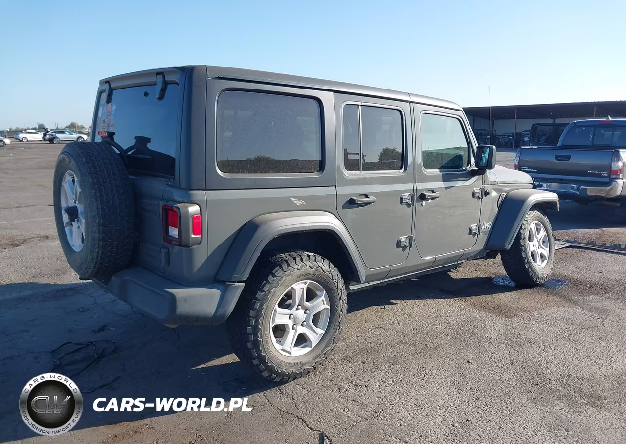 2020 Jeep Wrangler Unlimited Sport S 4X4 VIN:1C4HJXDN4LW155229 - 4