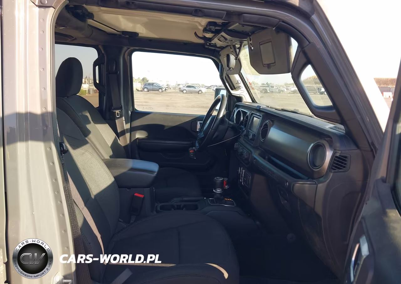 2020 Jeep Wrangler Unlimited Sport S 4X4 VIN:1C4HJXDN4LW155229 - 5