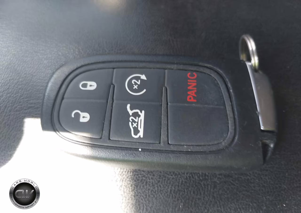 2016 Jeep Cherokee Trailhawk VIN:1C4PJMBS3GW253841 - 11