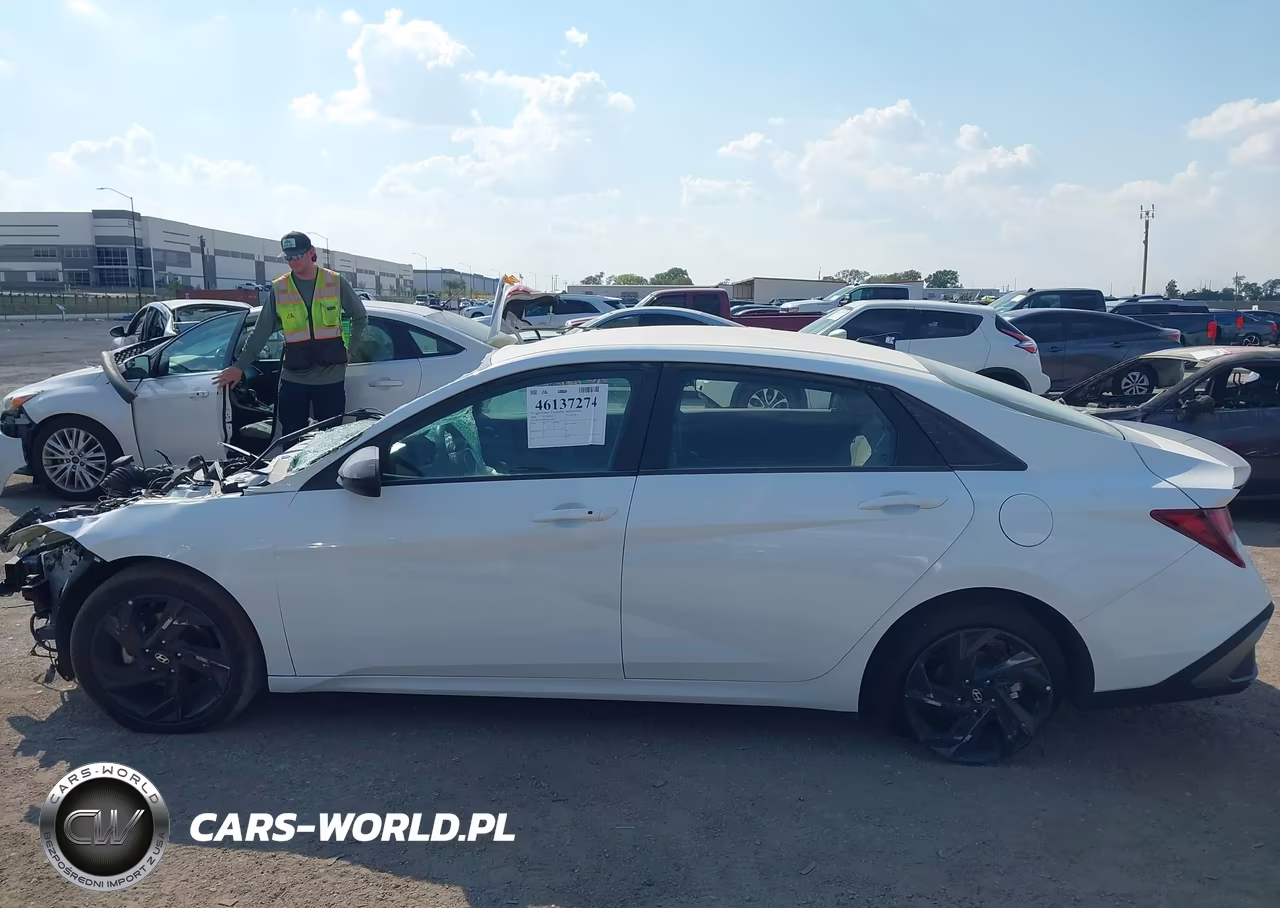 2026 Hyundai Elantra Sel Sport VIN:KMHLM4DG6TU149201 - 14