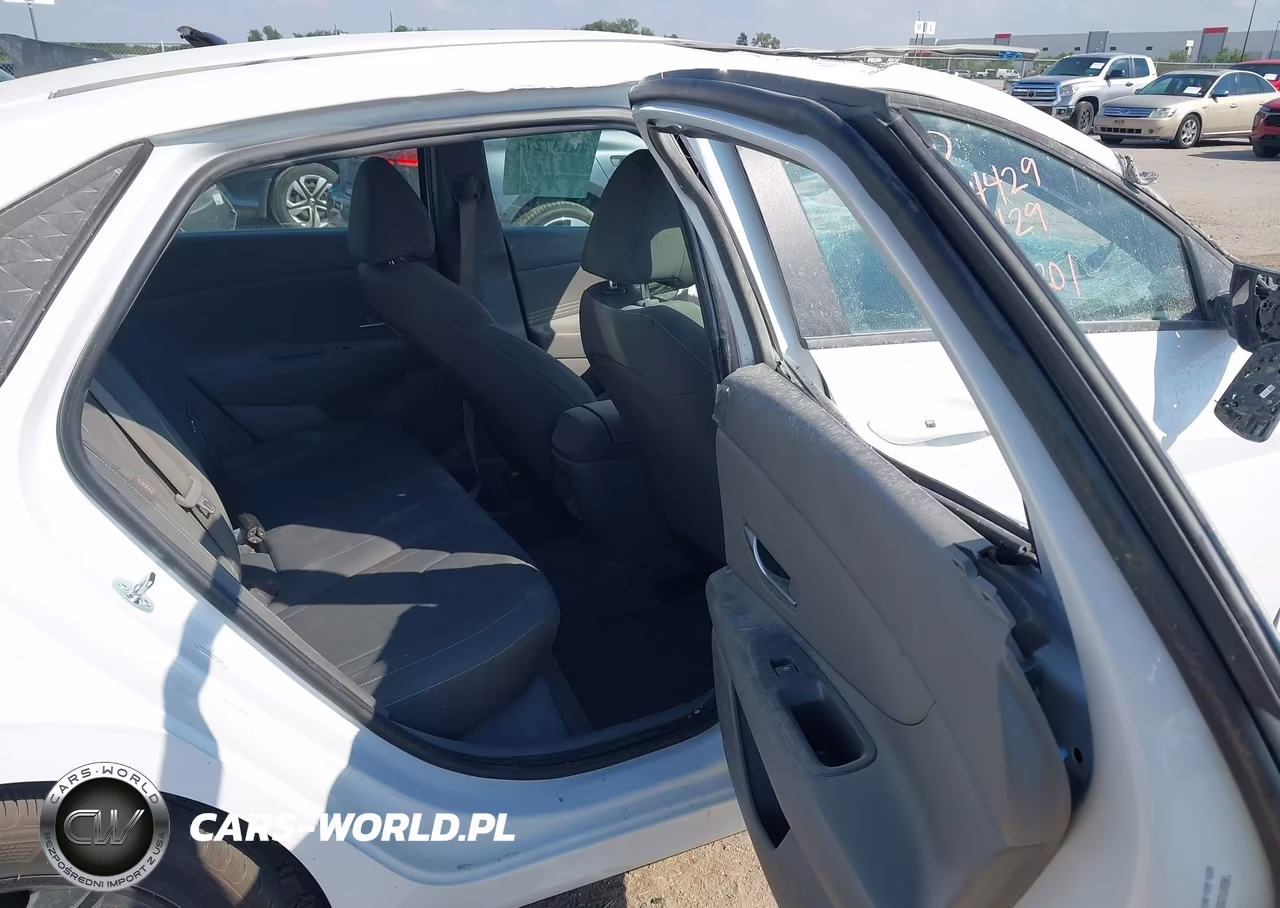 2026 Hyundai Elantra Sel Sport VIN:KMHLM4DG6TU149201 - 8