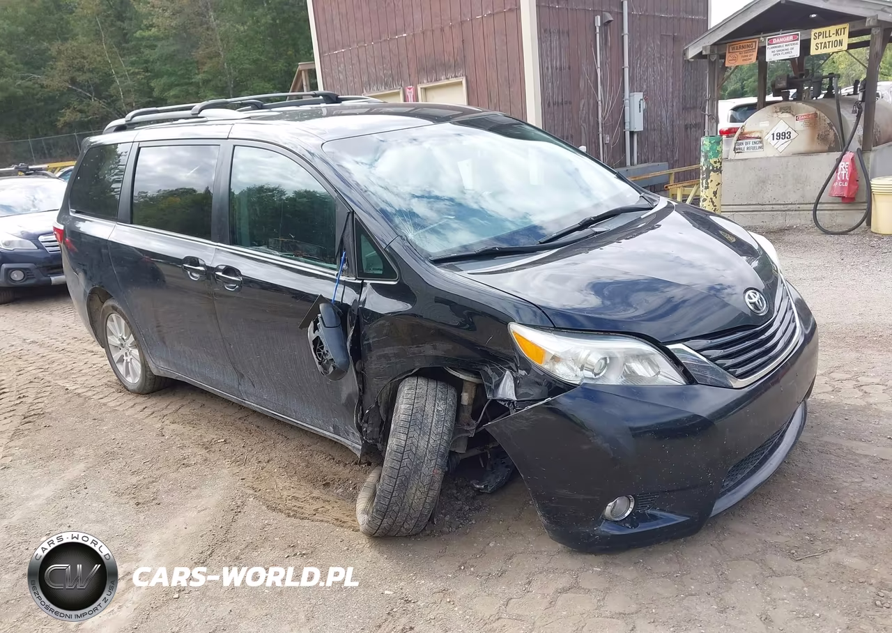 2015 Toyota Sienna Le 7 Passenger