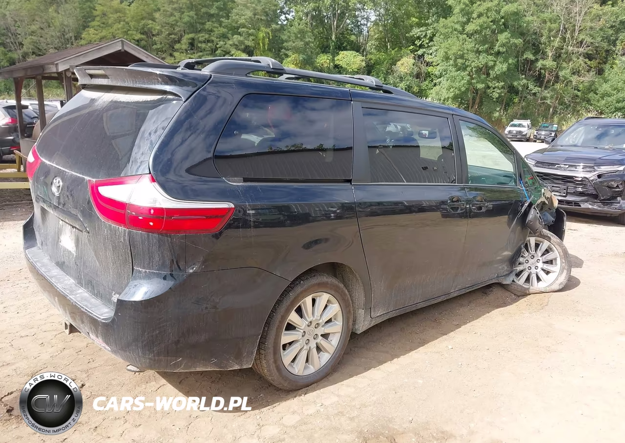 2015 Toyota Sienna Le 7 Passenger VIN:5TDJK3DC2FS118772 - 4