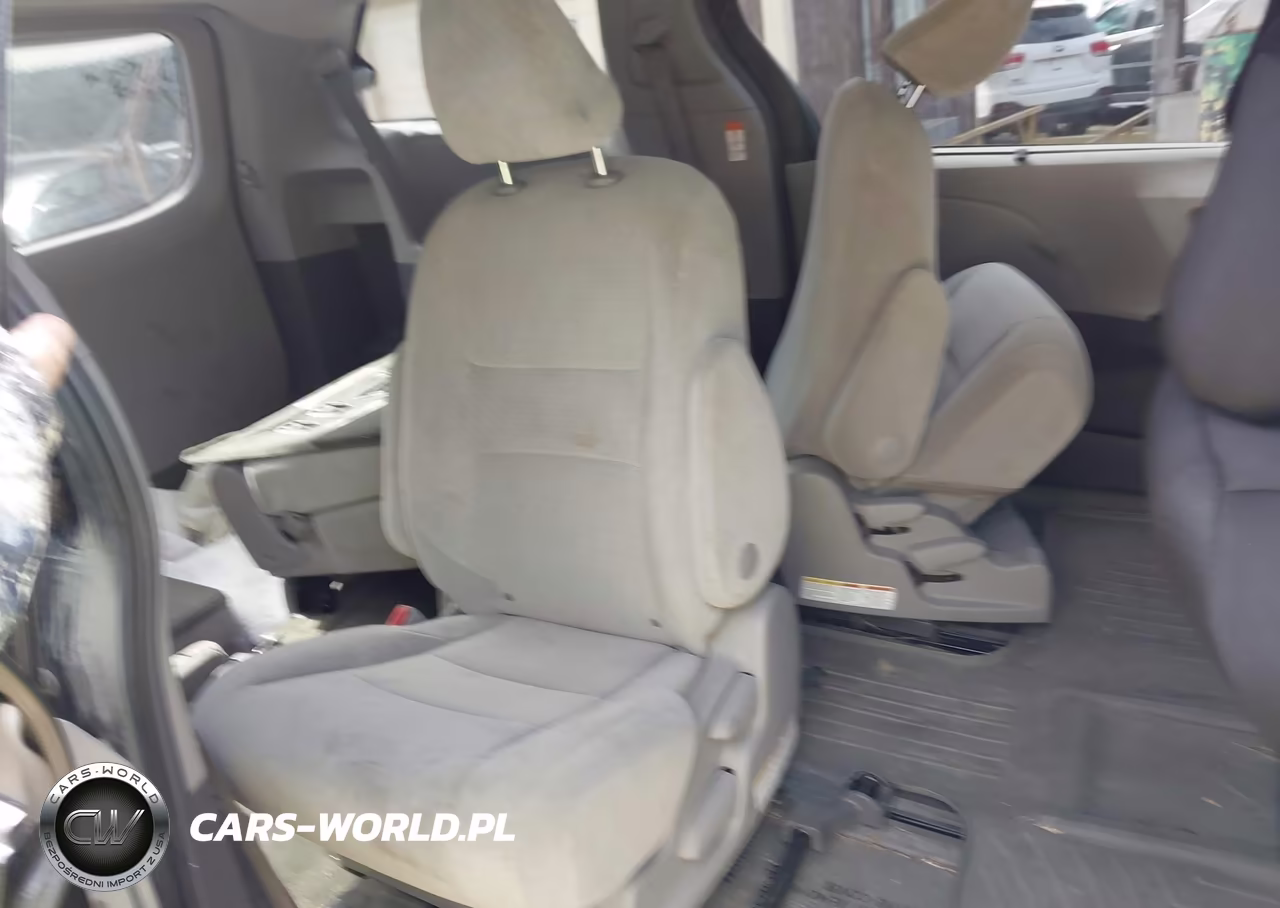 2015 Toyota Sienna Le 7 Passenger VIN:5TDJK3DC2FS118772 - 8