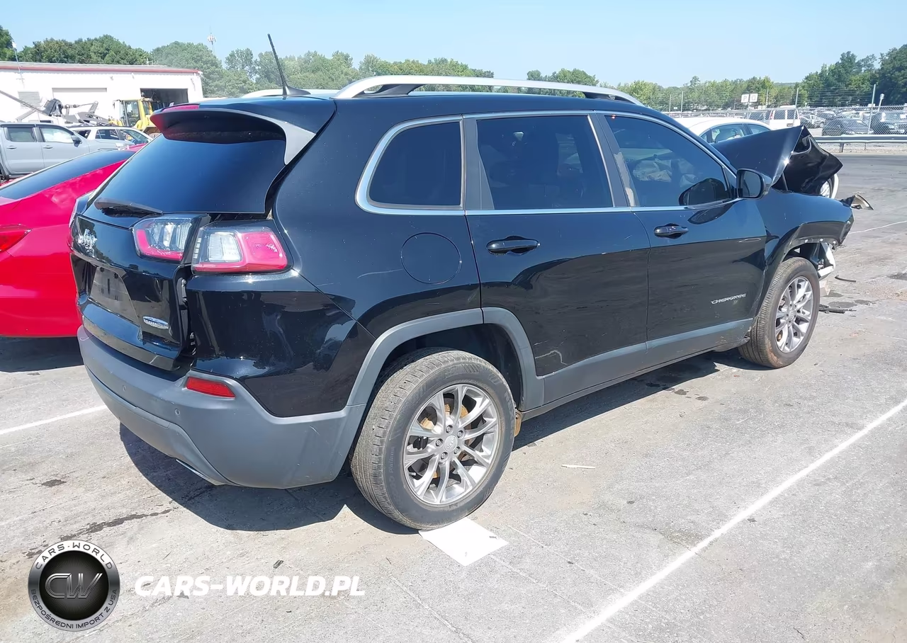 2019 Jeep Cherokee Latitude Plus Fwd VIN:1C4PJLLX8KD110733 - 4