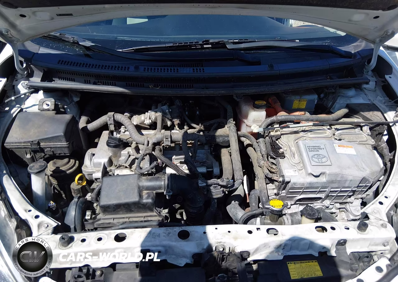 2015 Toyota Prius C Two VIN:JTDKDTB30F1089898 - 10