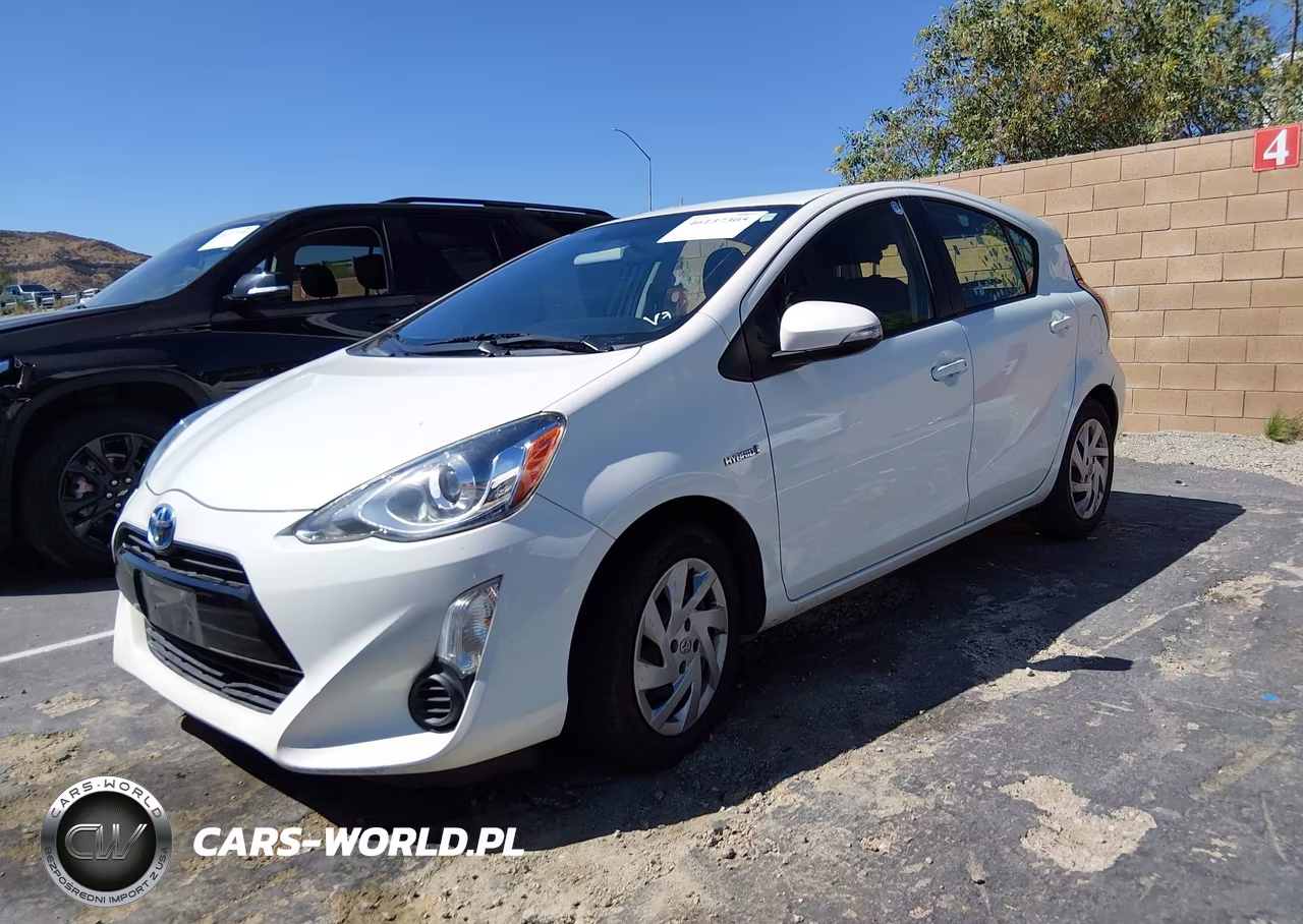 2015 Toyota Prius C Two VIN:JTDKDTB30F1089898 - 2