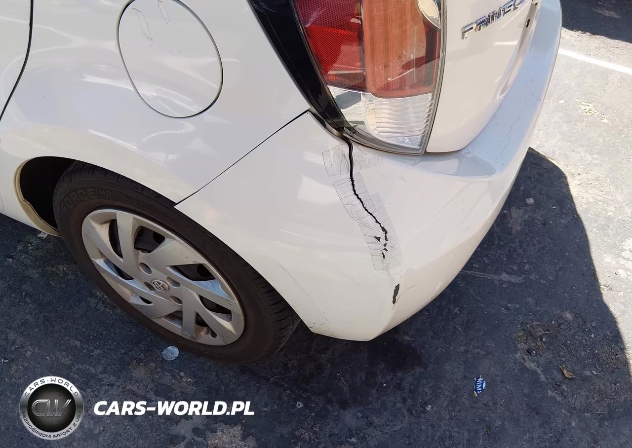 2015 Toyota Prius C Two VIN:JTDKDTB30F1089898 - 6