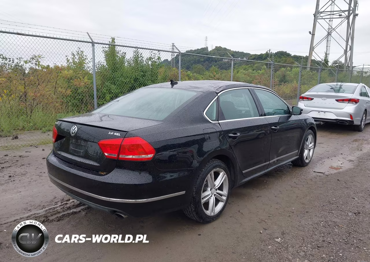 2013 Volkswagen Passat 3.6L V6 Sel Premium VIN:1VWCM7A34DC081489 - 4