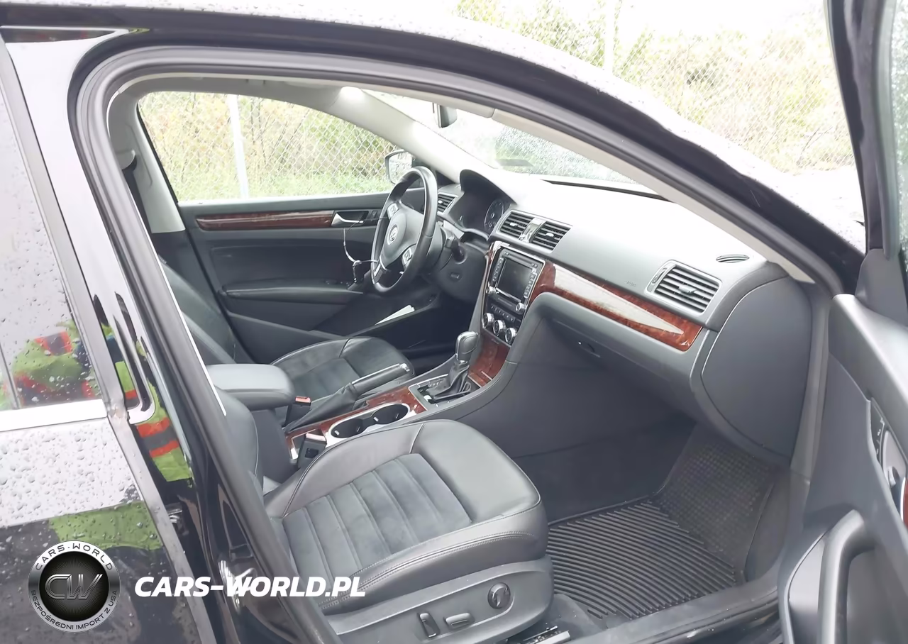 2013 Volkswagen Passat 3.6L V6 Sel Premium VIN:1VWCM7A34DC081489 - 5