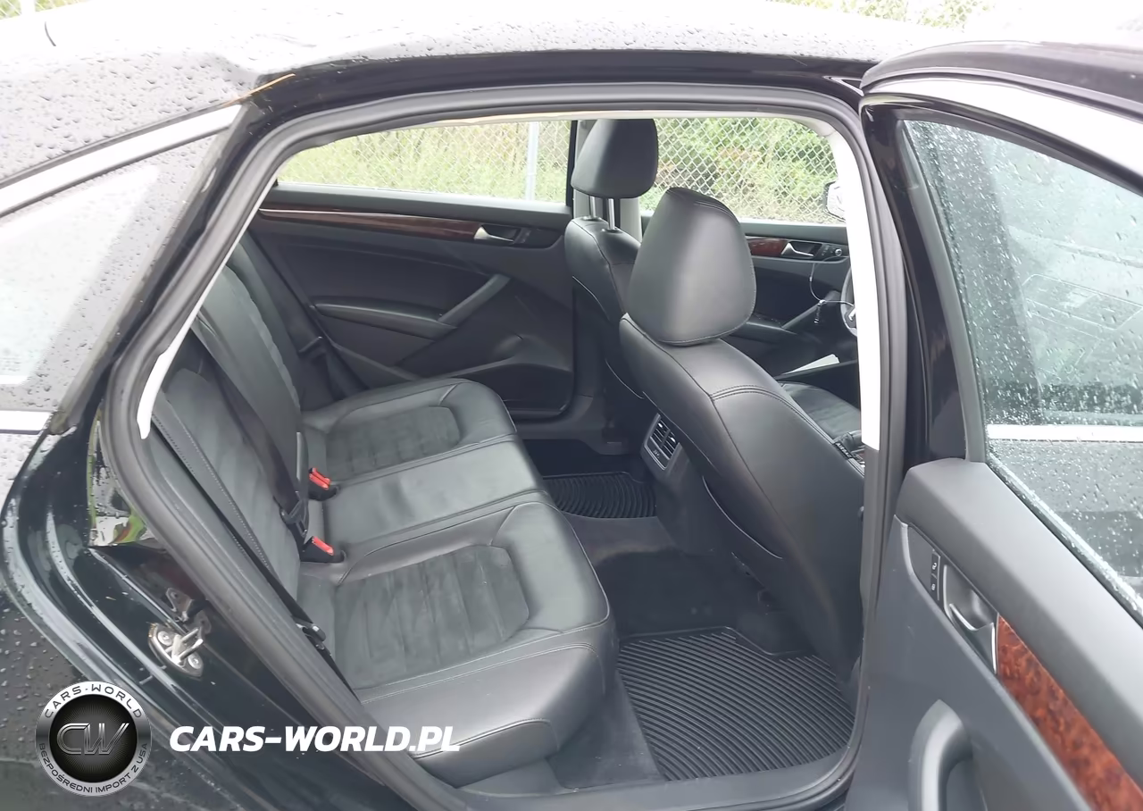 2013 Volkswagen Passat 3.6L V6 Sel Premium VIN:1VWCM7A34DC081489 - 8