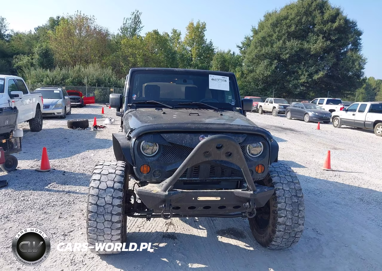 2008 Jeep Wrangler Unlimited Sahara VIN:1J4GA59198L520917 - 12