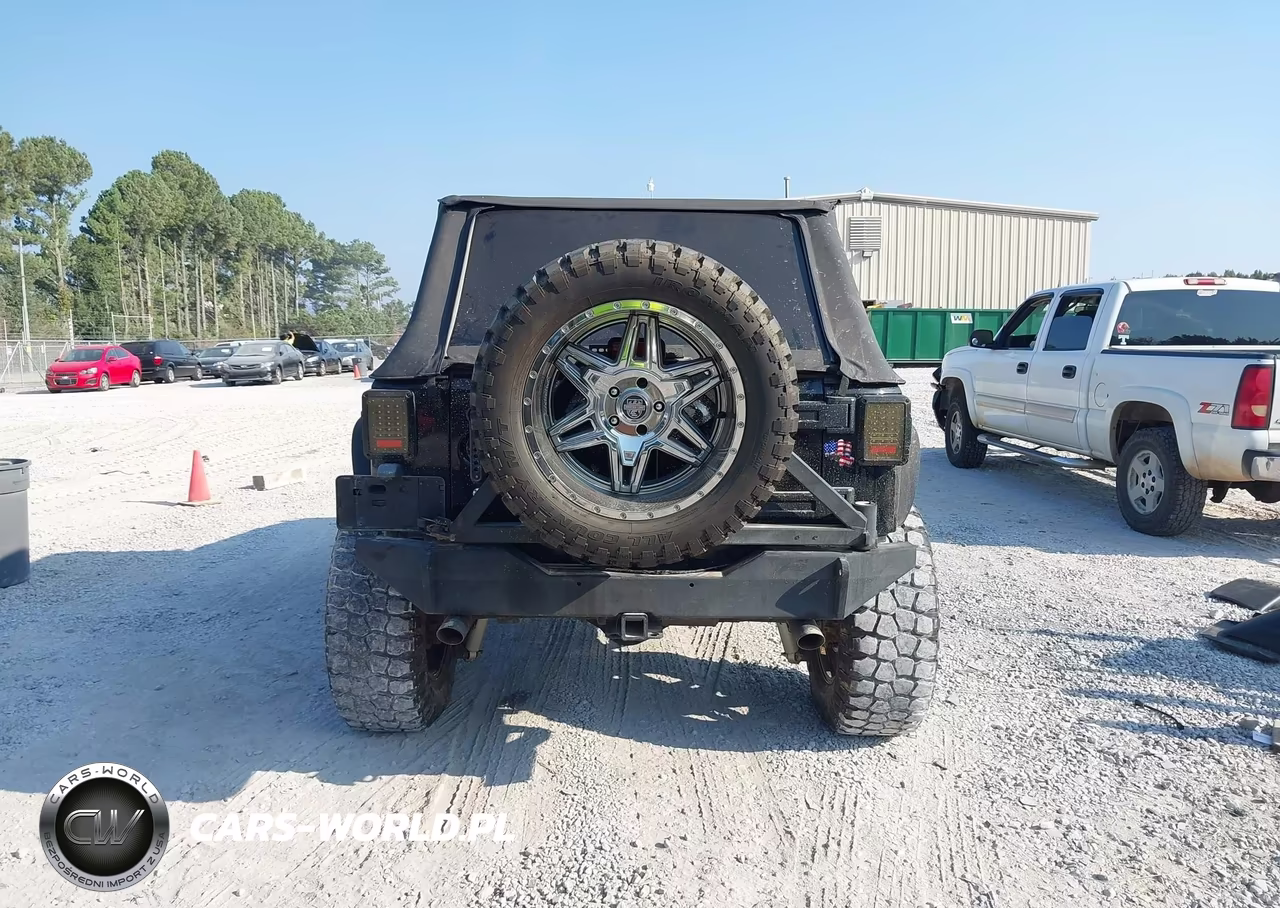 2008 Jeep Wrangler Unlimited Sahara VIN:1J4GA59198L520917 - 16