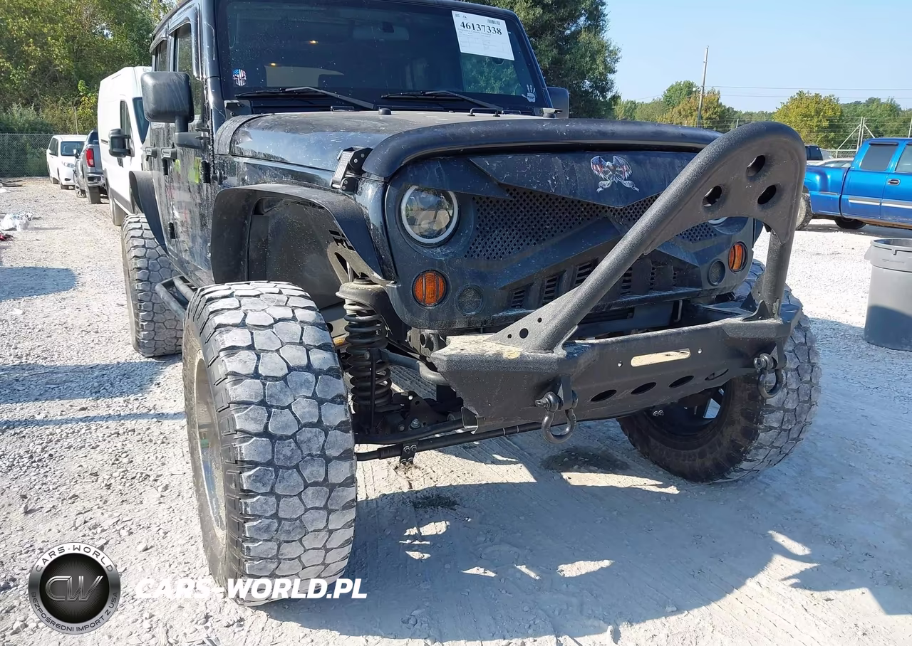 2008 Jeep Wrangler Unlimited Sahara VIN:1J4GA59198L520917 - 6