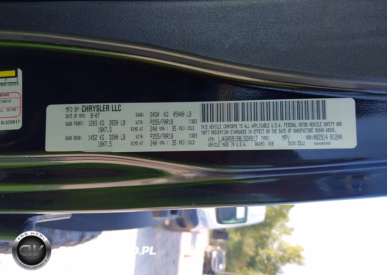 2008 Jeep Wrangler Unlimited Sahara VIN:1J4GA59198L520917 - 9