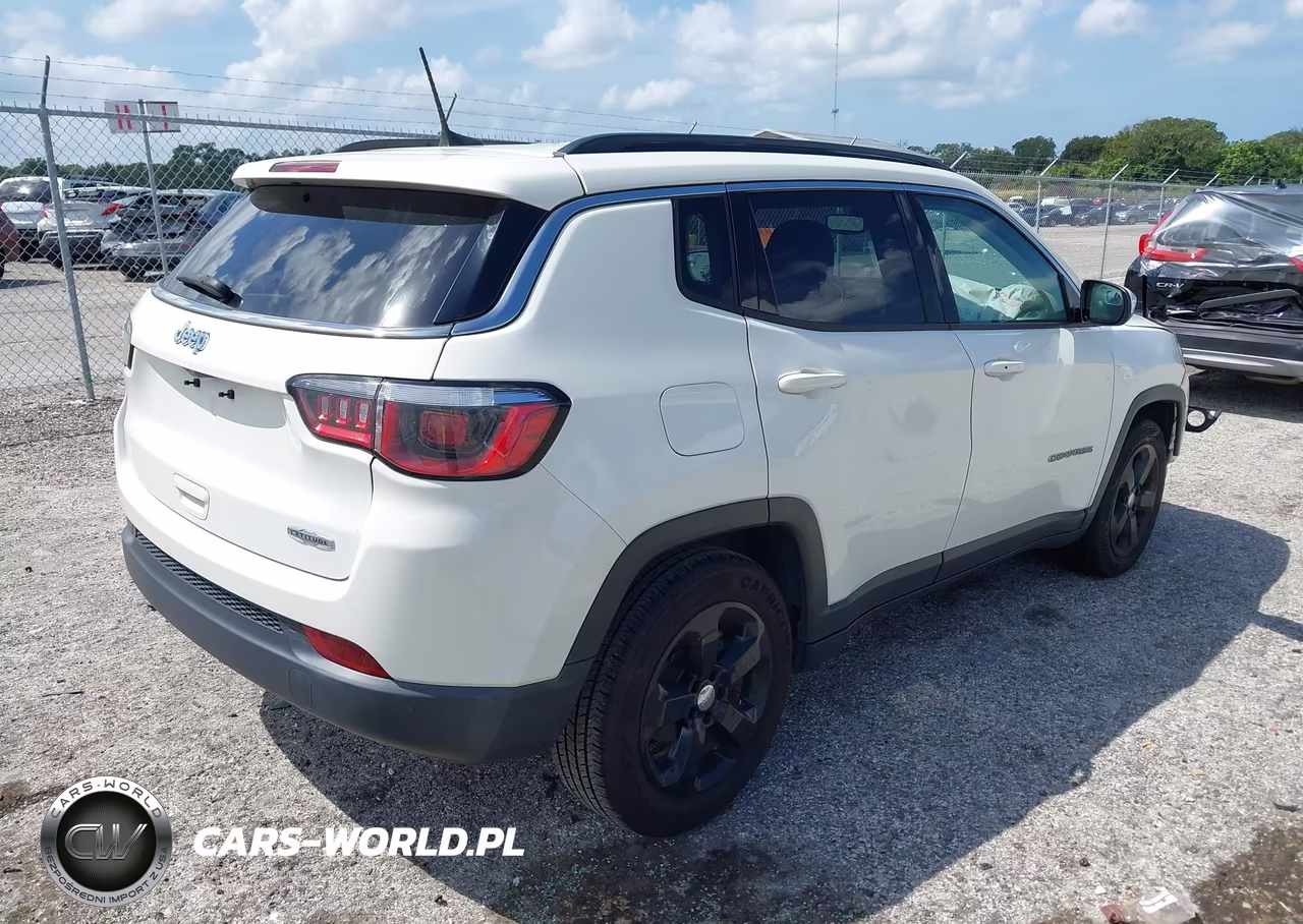 2019 Jeep Compass Latitude Fwd VIN:3C4NJCBB9KT851819 - 4