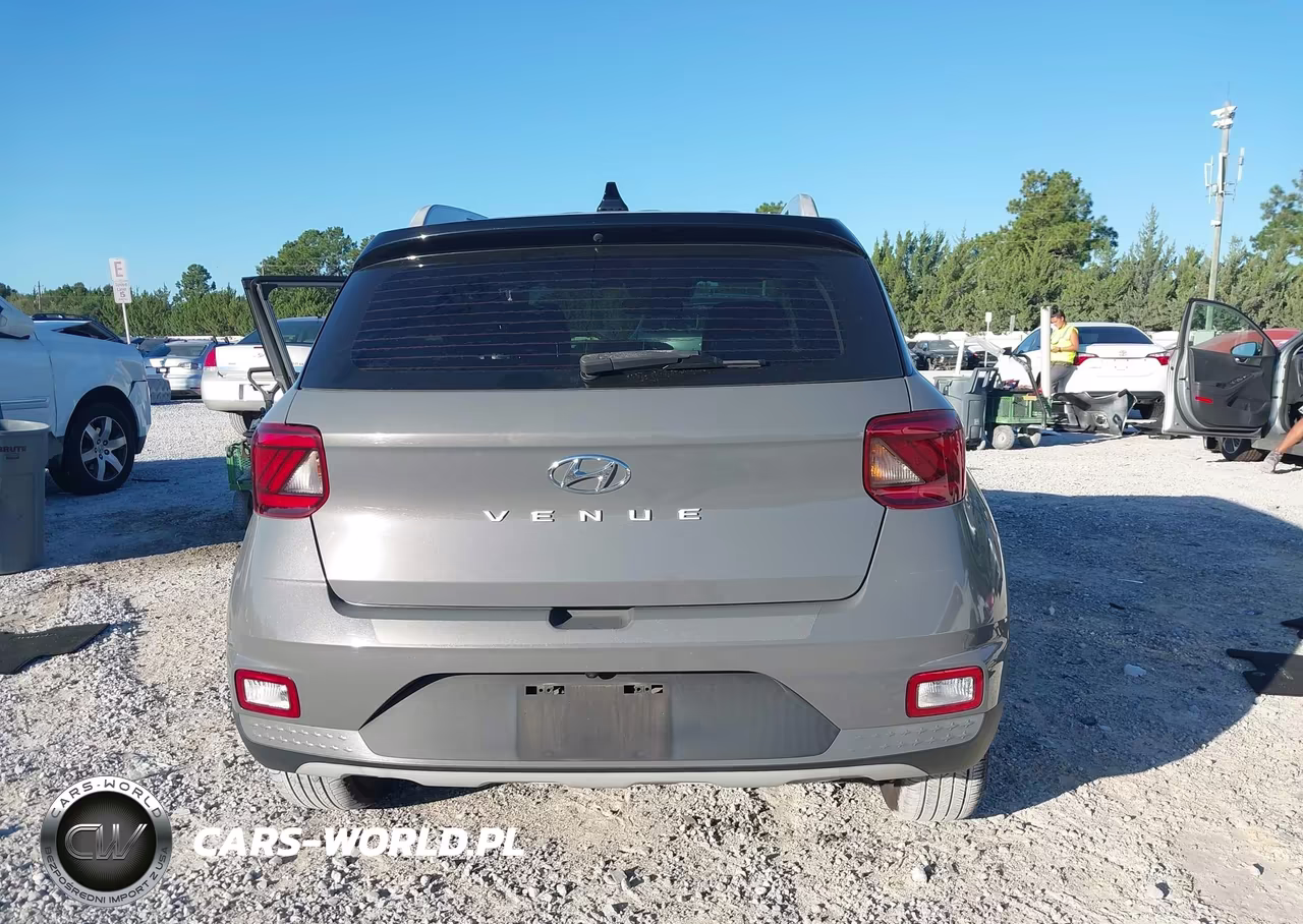2022 Hyundai Venue Limited VIN:KMHRC8A38NU139522 - 17