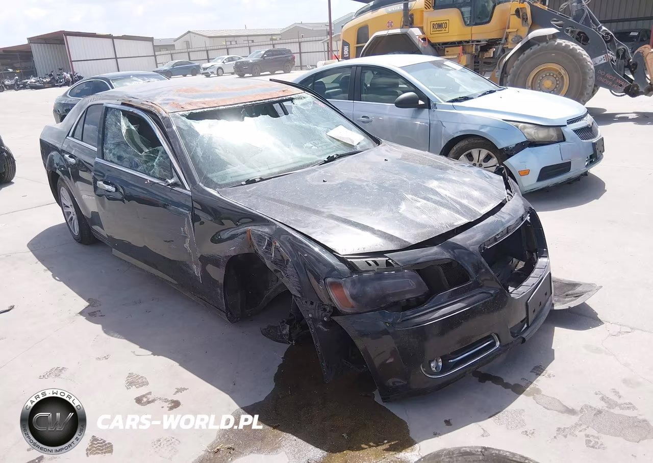 2014 Chrysler 300 – zdjęcie 1 z 17