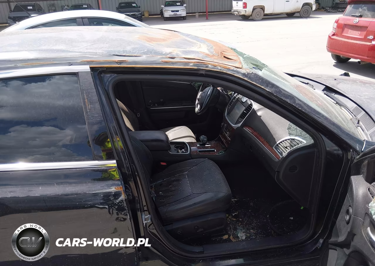 2014 Chrysler 300 VIN:2C3CCAAG2EH212704 - 5