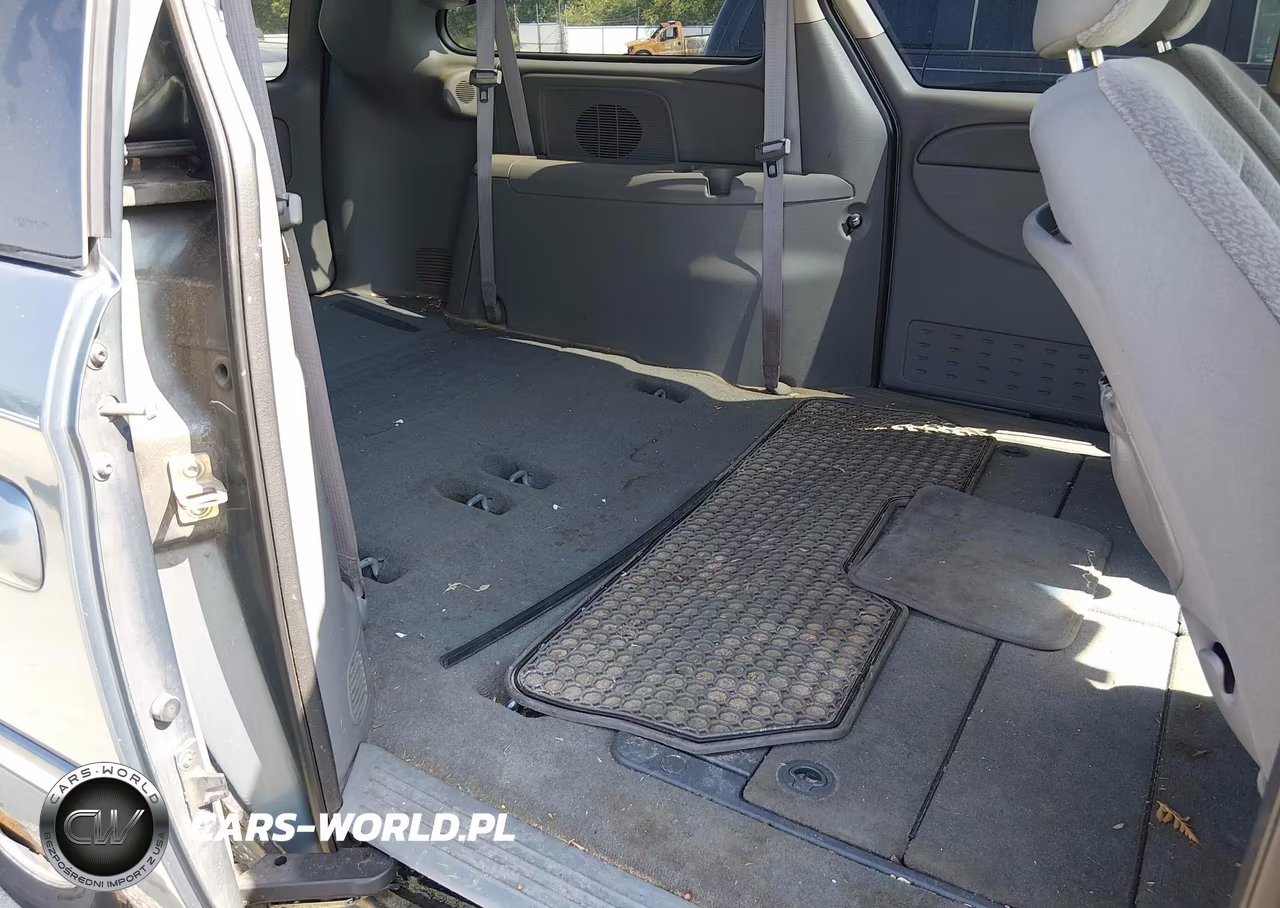 2006 Chrysler Town & Country Touring VIN:2A4GP54L46R626669 - 8