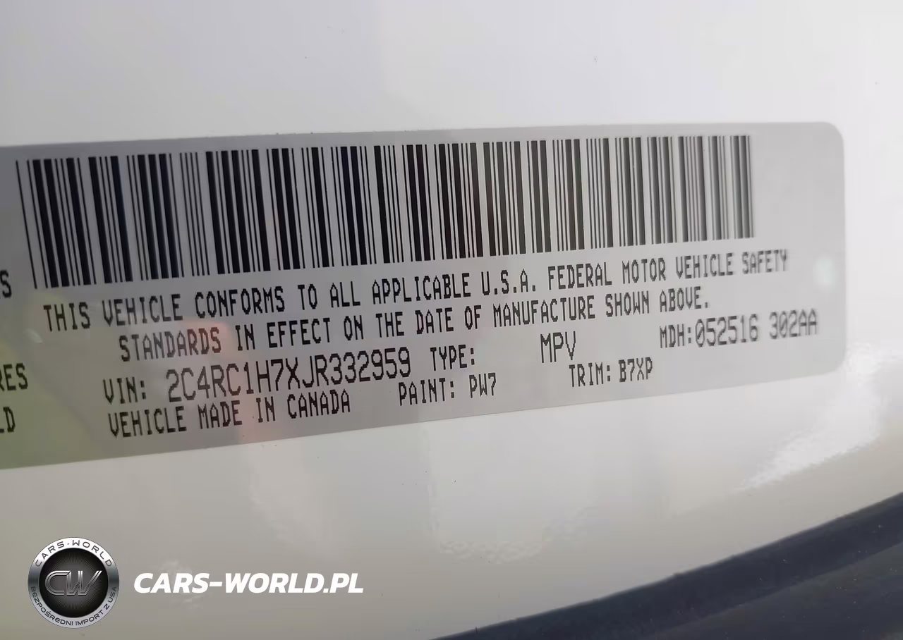 2018 Chrysler Pacifica Hybrid Touring Plus VIN:2C4RC1H7XJR332959 - 9