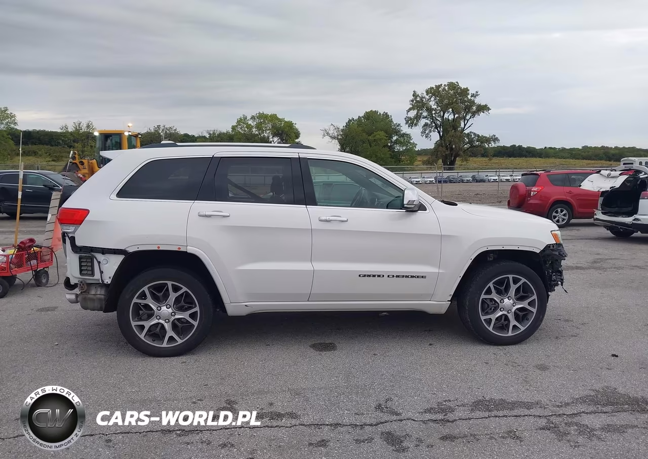 2019 Jeep Grand Cherokee Overland 4X4 VIN:1C4RJFCG6KC554225 - 13