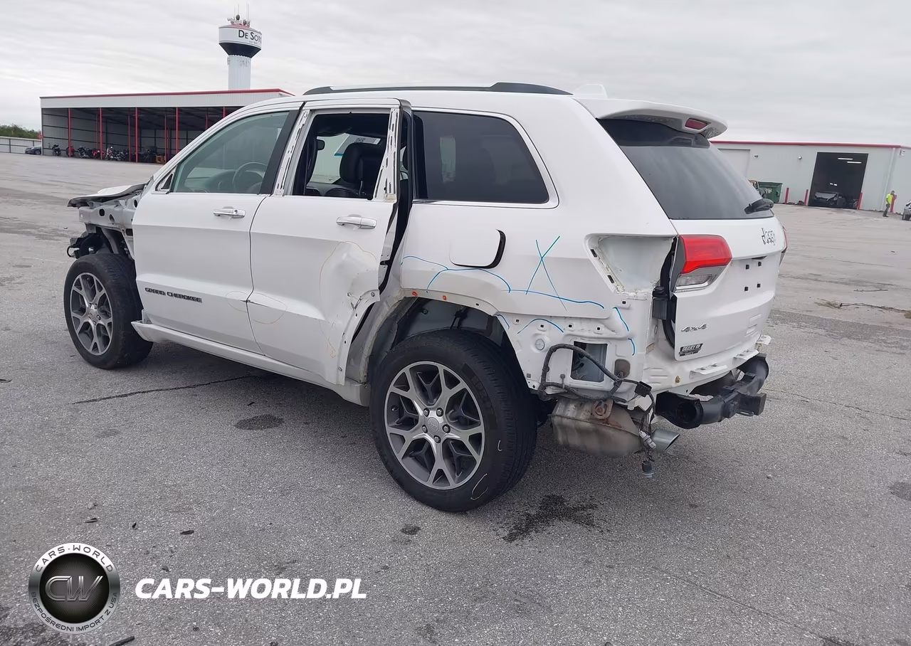 2019 Jeep Grand Cherokee Overland 4X4 VIN:1C4RJFCG6KC554225 - 3