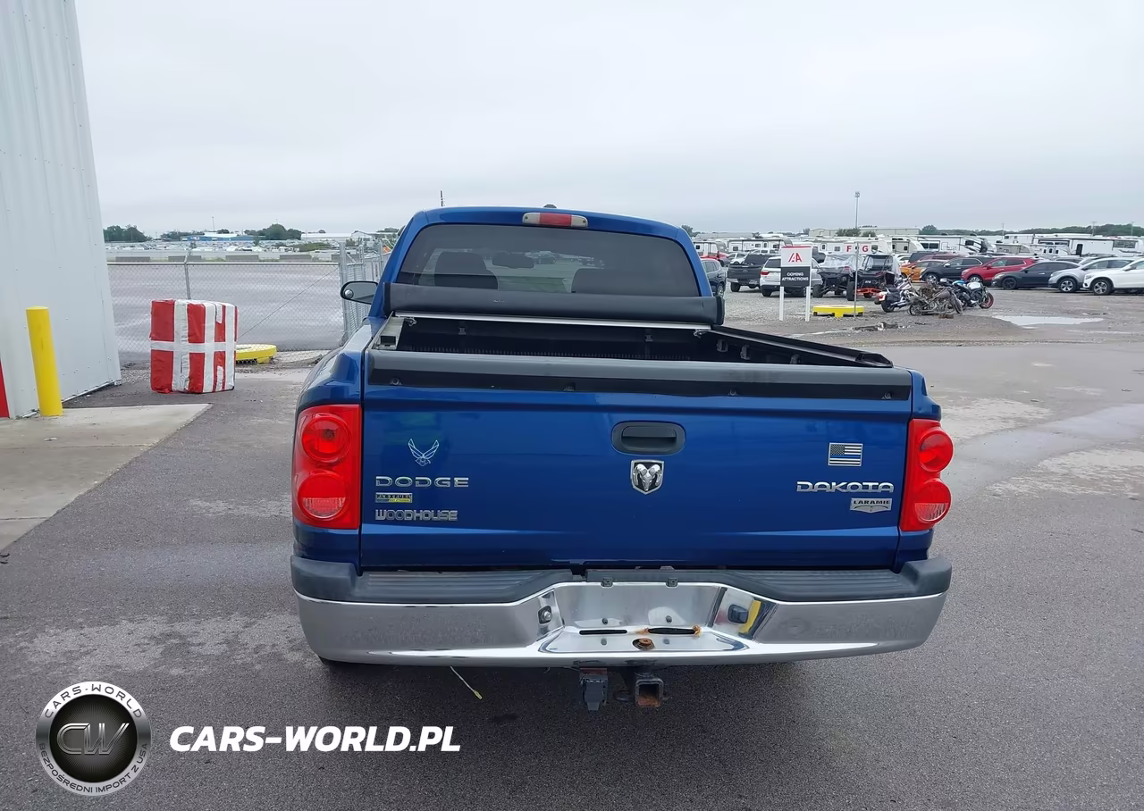 2009 Dodge Dakota Laramie VIN:1D7HW58P49S809833 - 16