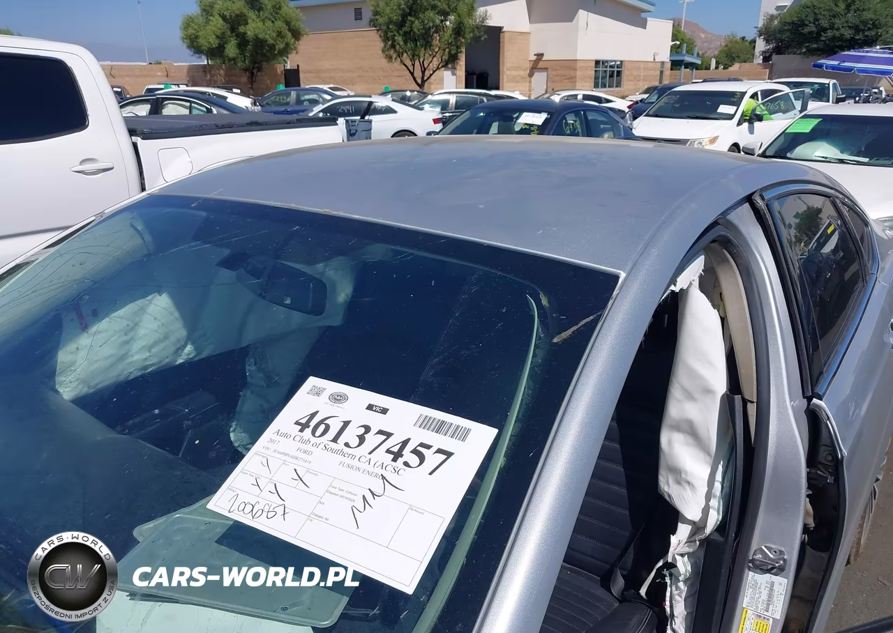 2017 Ford Fusion Energi Se Luxury VIN:3FA6P0PU6HR275419 - 18