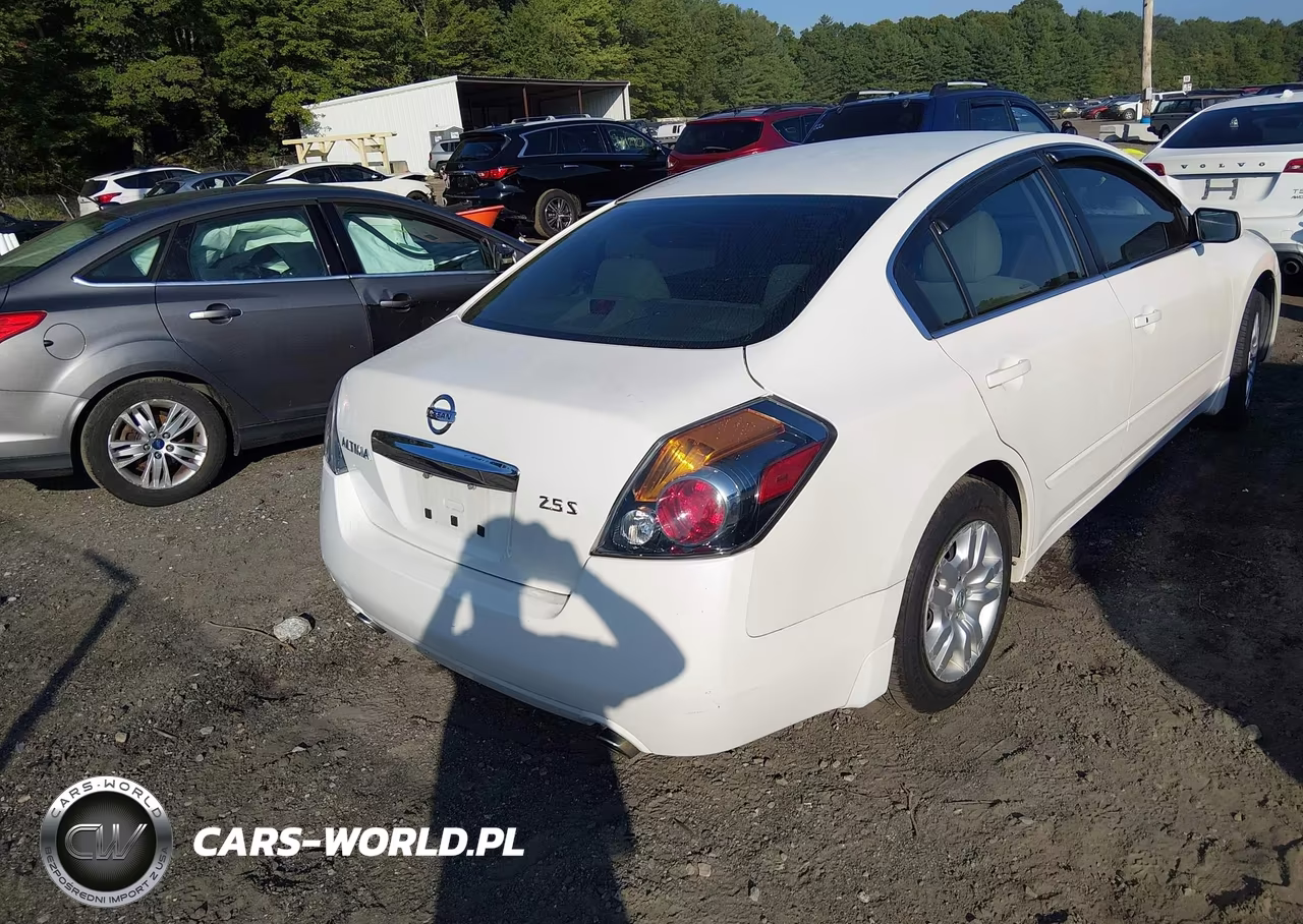2011 Nissan Altima 2.5 S VIN:1N4AL2AP3BN497530 - 4