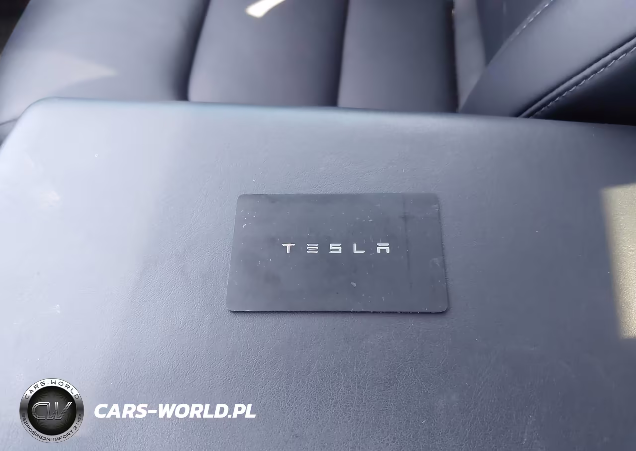 2018 Tesla Model 3 Long Range-Mid Range VIN:5YJ3E1EA5JF045976 - 11