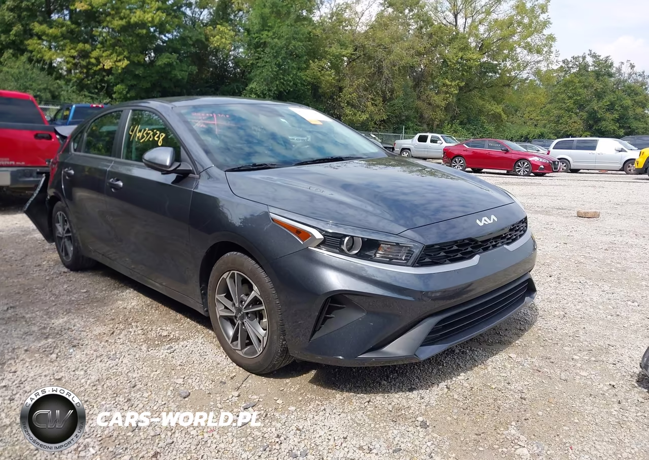 2023 Kia Forte Lxs
