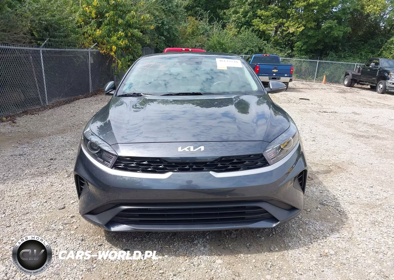 2023 Kia Forte Lxs VIN:3KPF24AD7PE635585 - 13