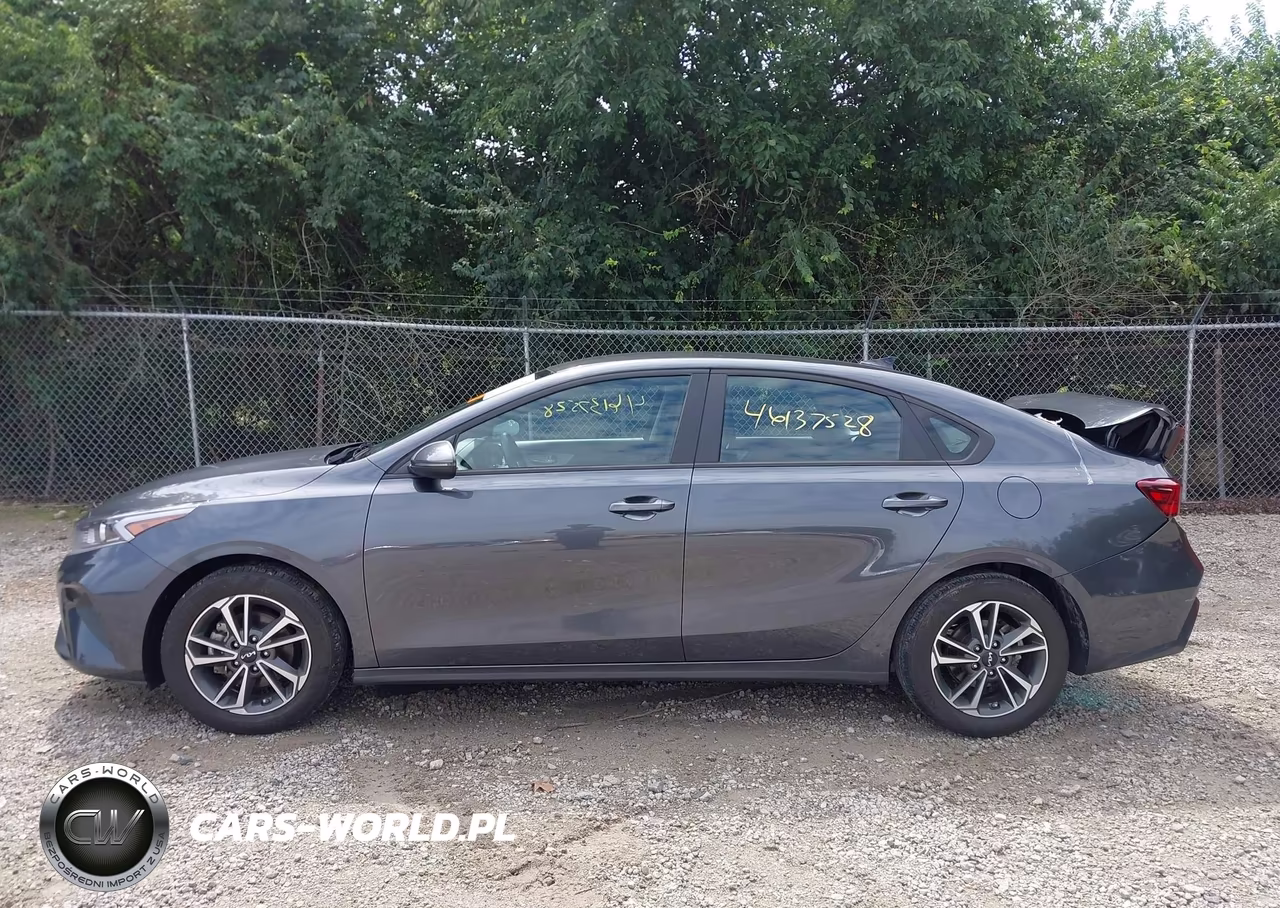 2023 Kia Forte Lxs VIN:3KPF24AD7PE635585 - 15