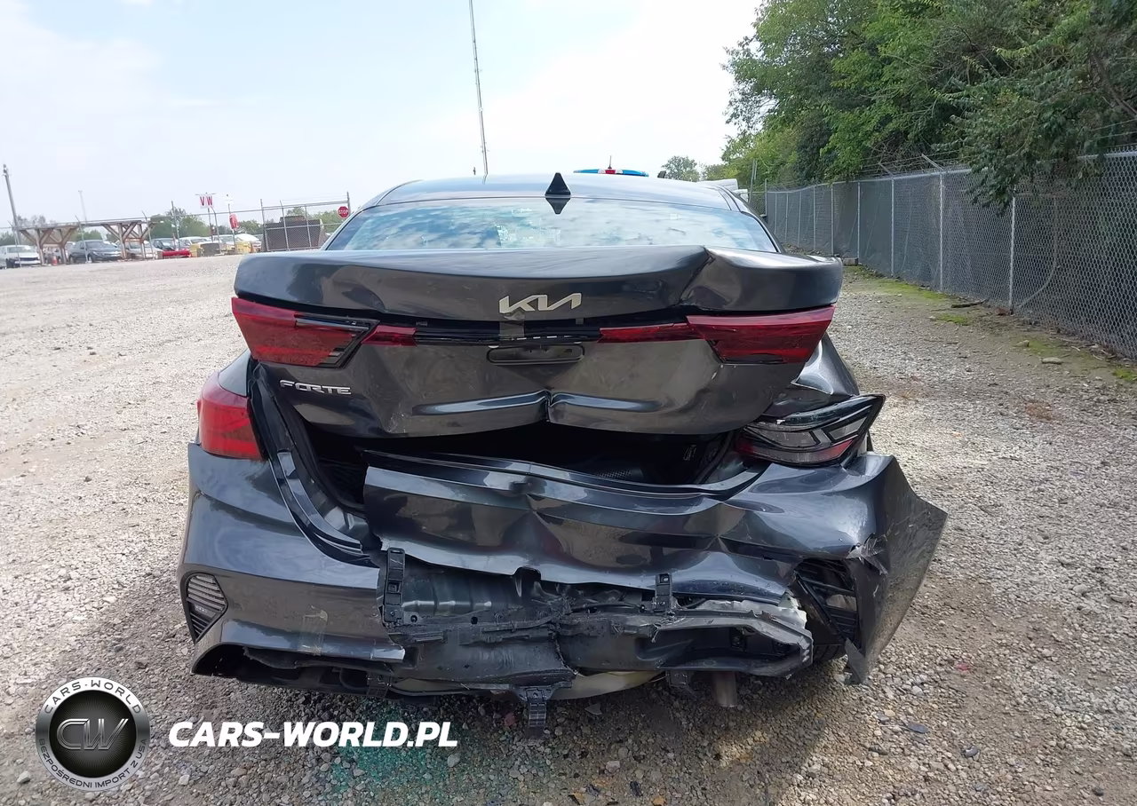 2023 Kia Forte Lxs VIN:3KPF24AD7PE635585 - 17