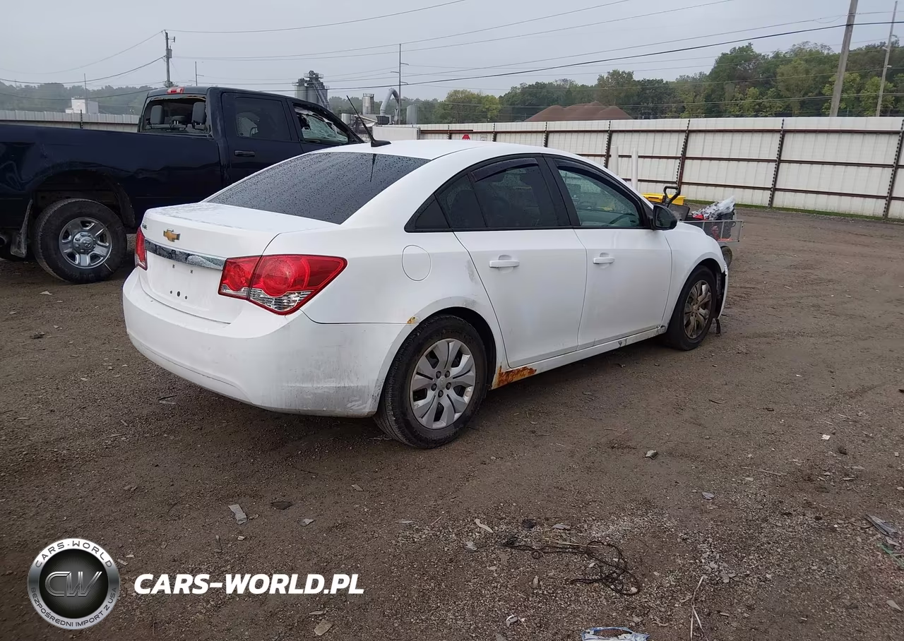 2014 Chevrolet Cruze Ls VIN:1G1PA5SH8E7285887 - 4